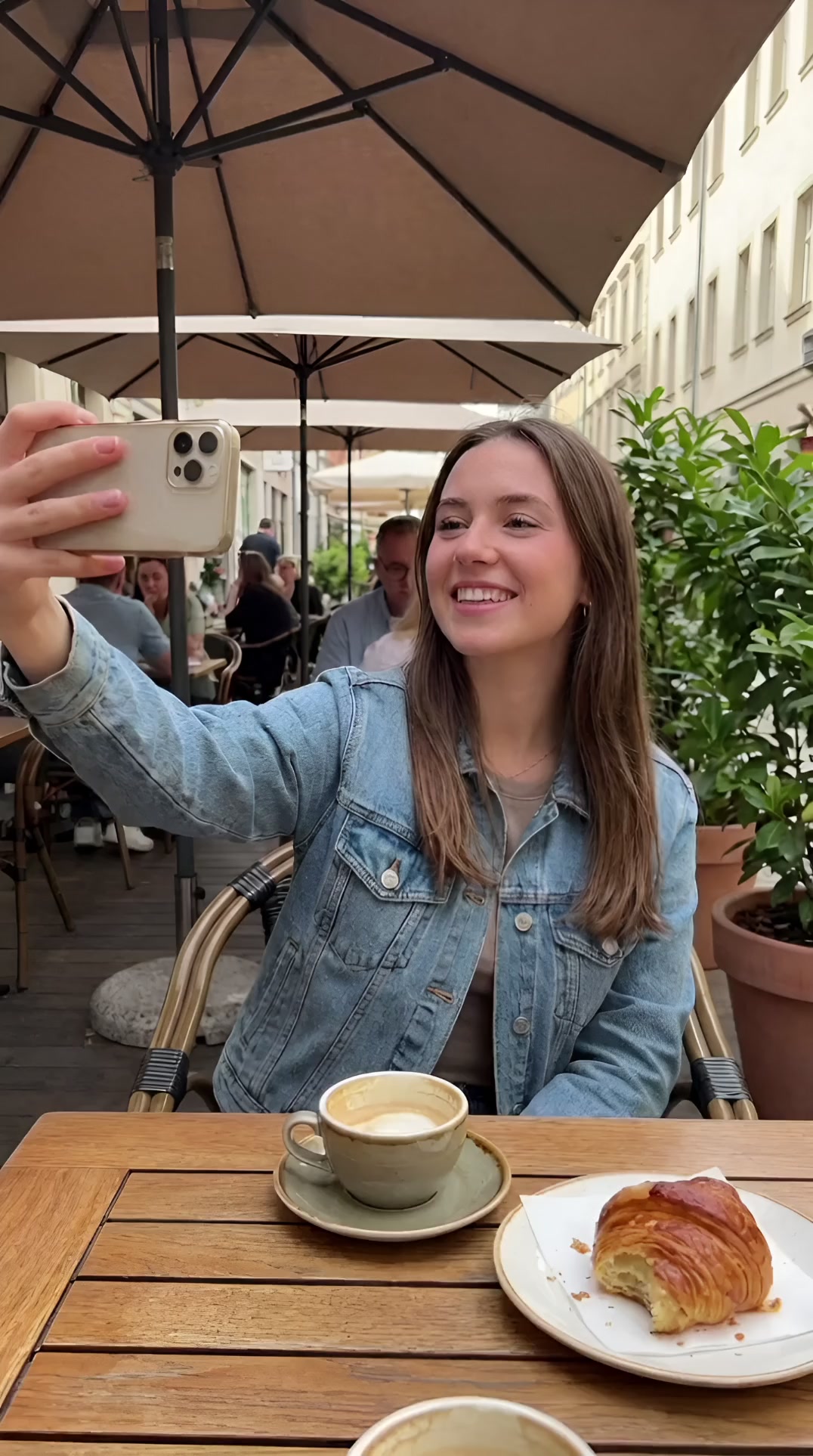 Coffee selfie video